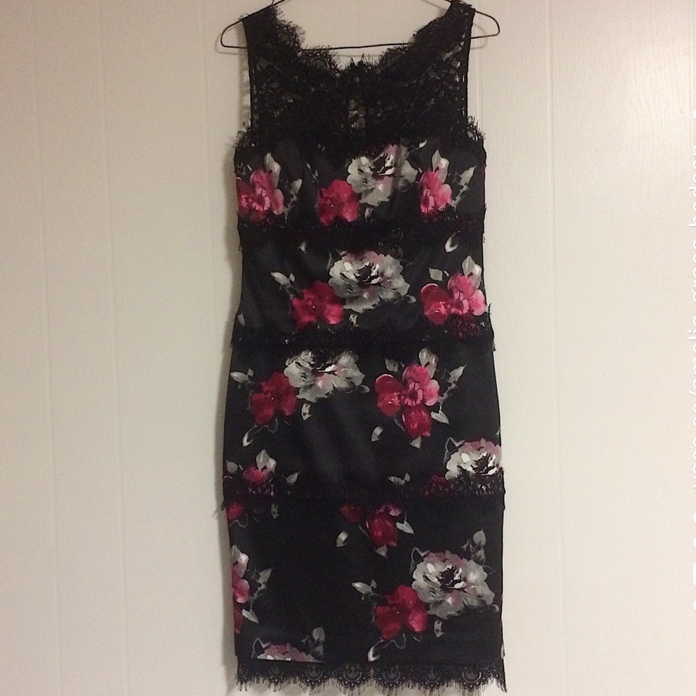White House Black Market Floral and Lace Dress